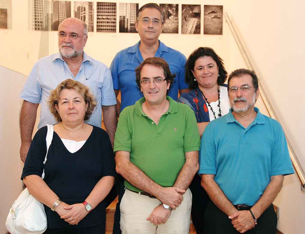 De izquierda a derecha, María Luisa Arozarena, Juan Galarza, Manuel Negrín (abajo), Salvador García, Alfonso G. Jerez y Cristina G. Maffiotte. Foto: Trino Garriga.